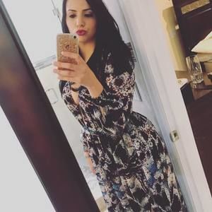 Meet your Posher, Dania